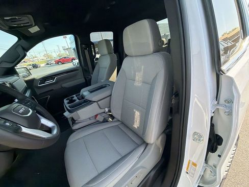 New 2026 GMC Sierra 1500 SLE AWD/4WD image 17