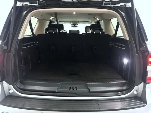 Used 2024 Ford Expedition Max XLT image 22
