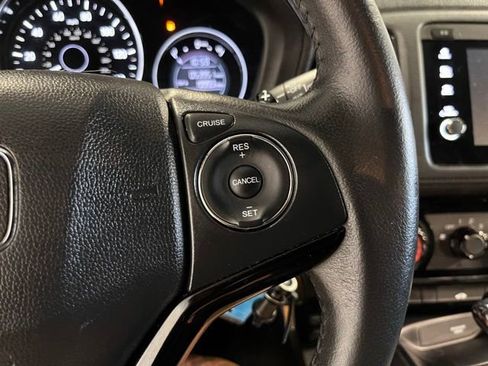 Used 2021 Honda HR-V Sport image 27