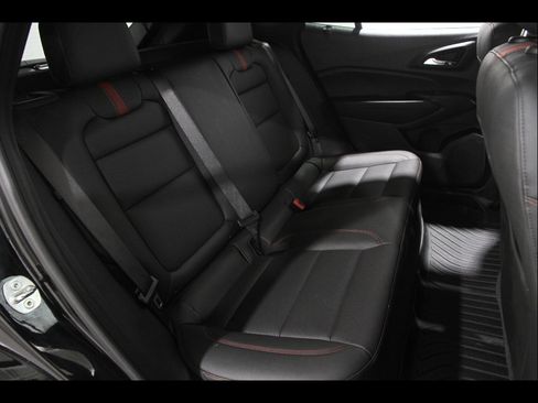 Certified 2024 Chevrolet Trax RS w/ Driver Confidence Package FWD image 16