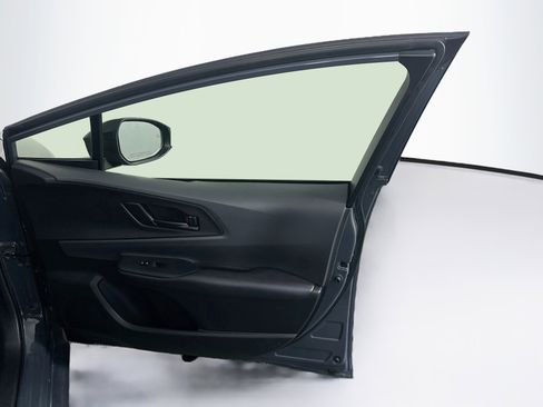 Used 2025 Toyota Prius LE FWD image 32