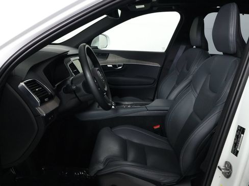 Certified 2023 Volvo XC90 T8 Ultimate AWD/4WD image 31