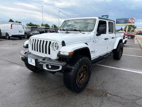 Used 2023 Jeep Gladiator Overland AWD/4WD image 7