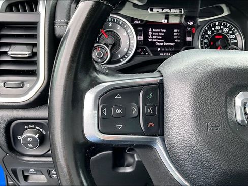 Used 2022 RAM 1500 Laramie AWD/4WD image 14