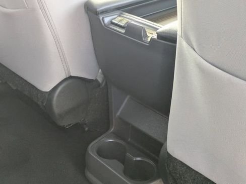 Used 2024 Toyota Sienna LE w/ LE Plus Package image 31