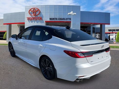 Used 2025 Toyota Camry XSE w/ Premium Plus Package image 8