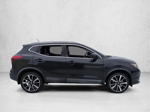 Used 2017 Nissan Rogue Sport SL FWD image 4