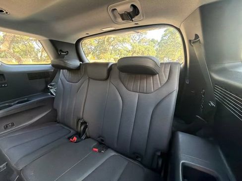 Used 2024 Hyundai Palisade Limited FWD image 14