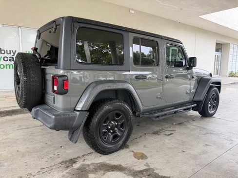 Used 2019 Jeep Wrangler Unlimited Sport S AWD/4WD image 3