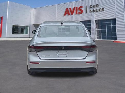Used 2025 Honda Accord SE image 7