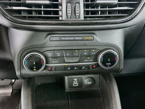 Used 2025 Ford Escape ST-Line Select AWD/4WD image 23
