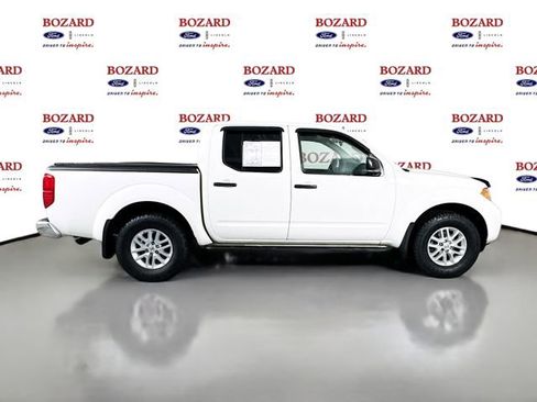 Used 2018 Nissan Frontier SV image 9