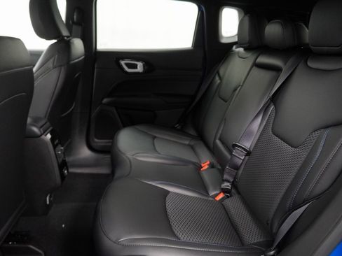 New 2026 Jeep Compass Latitude image 19