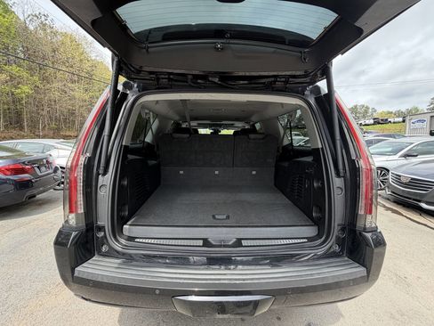 Used 2019 Cadillac Escalade ESV Luxury image 7