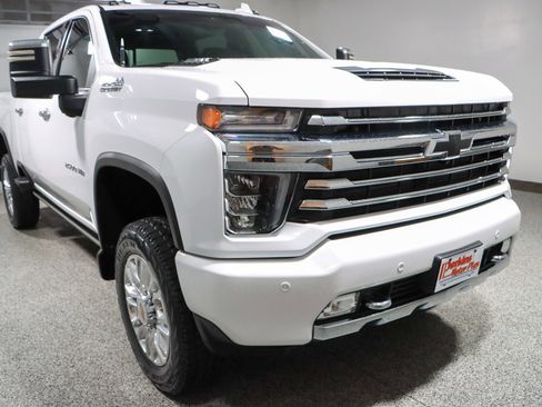 Used 2021 Chevrolet Silverado 2500 High Country w/ Z71 Off-Road Package AWD/4WD image 5
