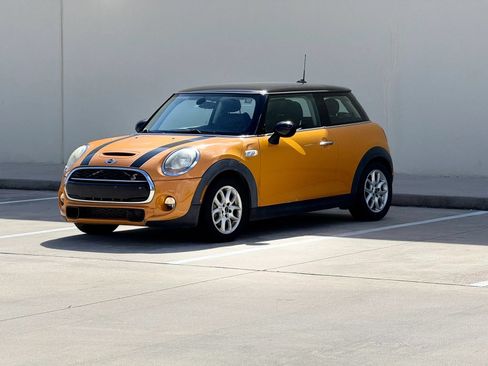 Used 2015 MINI Cooper S FWD image 3