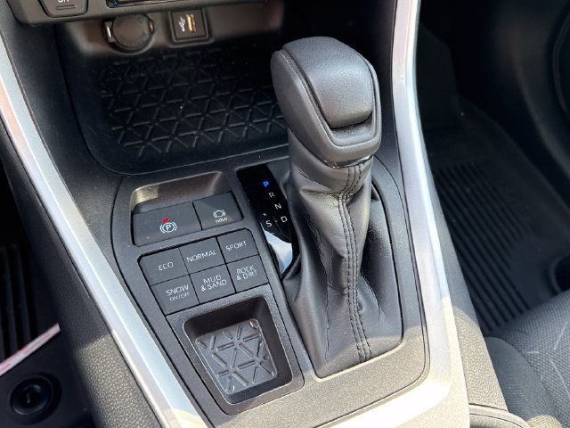 Certified 2024 Toyota RAV4 XLE w/ Convenience Package AWD/4WD image 47