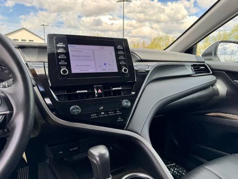 Used 2024 Toyota Camry SE FWD image 21