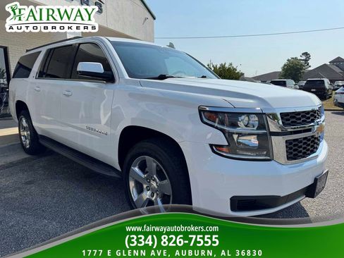 Used 2018 Chevrolet Suburban LT RWD image 4