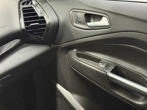 Used 2018 Ford Escape Titanium image 33