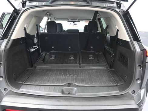 Certified 2023 Nissan Pathfinder SV w/ Black Appearance Package AWD/4WD image 29