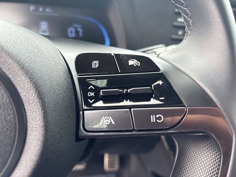 Certified 2025 Hyundai Elantra Sport FWD image 17