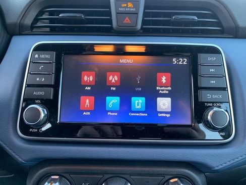 Used 2025 Nissan Versa SV w/ Trunk Package FWD image 18