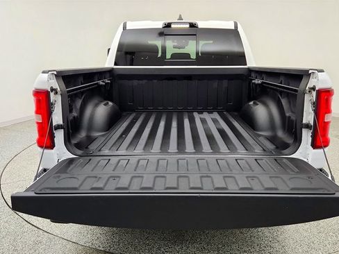 Used 2025 RAM 1500 Big Horn AWD/4WD image 22
