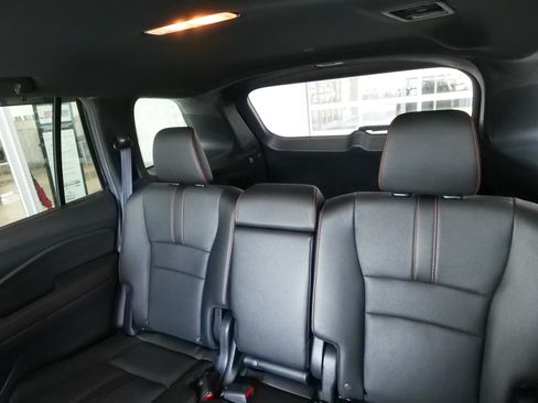 Used 2022 Honda Passport TrailSport image 25