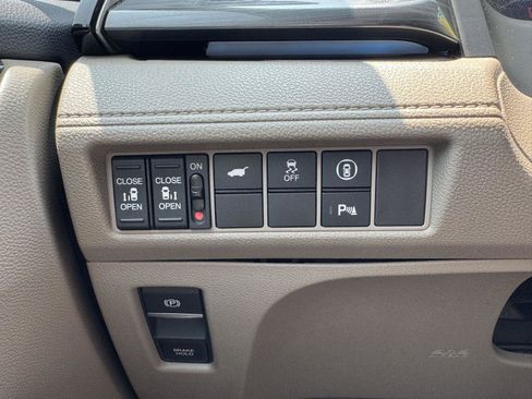Used 2023 Honda Odyssey Elite image 29
