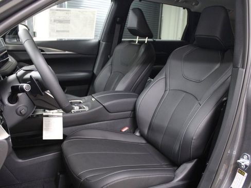 New 2026 INFINITI QX60 Luxe image 5