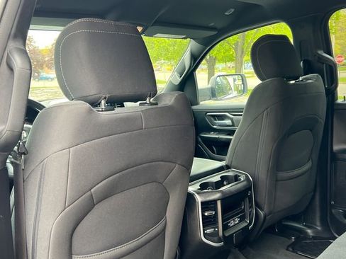 Used 2023 RAM 1500 Big Horn AWD/4WD image 38