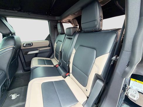 Used 2022 Ford Bronco Wildtrak AWD/4WD image 19