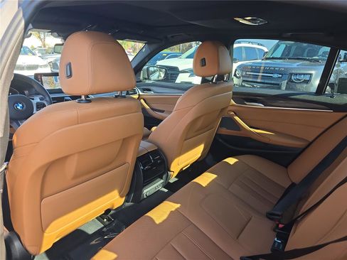 Used 2022 BMW 530i w/ M Sport Package image 11