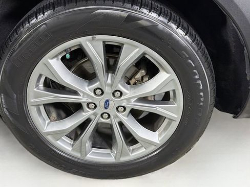 Used 2023 Ford Explorer XLT w/ Equipment Group 202A RWD image 34