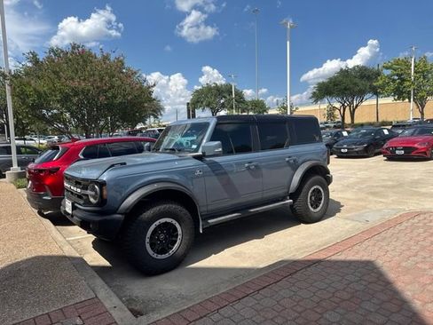 Used 2024 Ford Bronco Outer Banks w/ Sasquatch Package AWD/4WD image 9