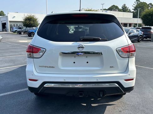 Used 2015 Nissan Pathfinder SL w/ SL Premium Package FWD image 6