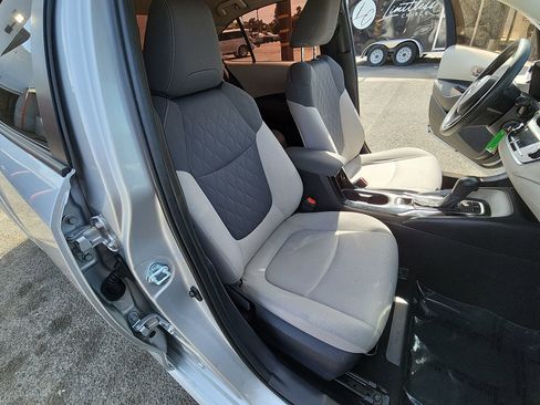 Used 2022 Toyota Corolla LE FWD image 24