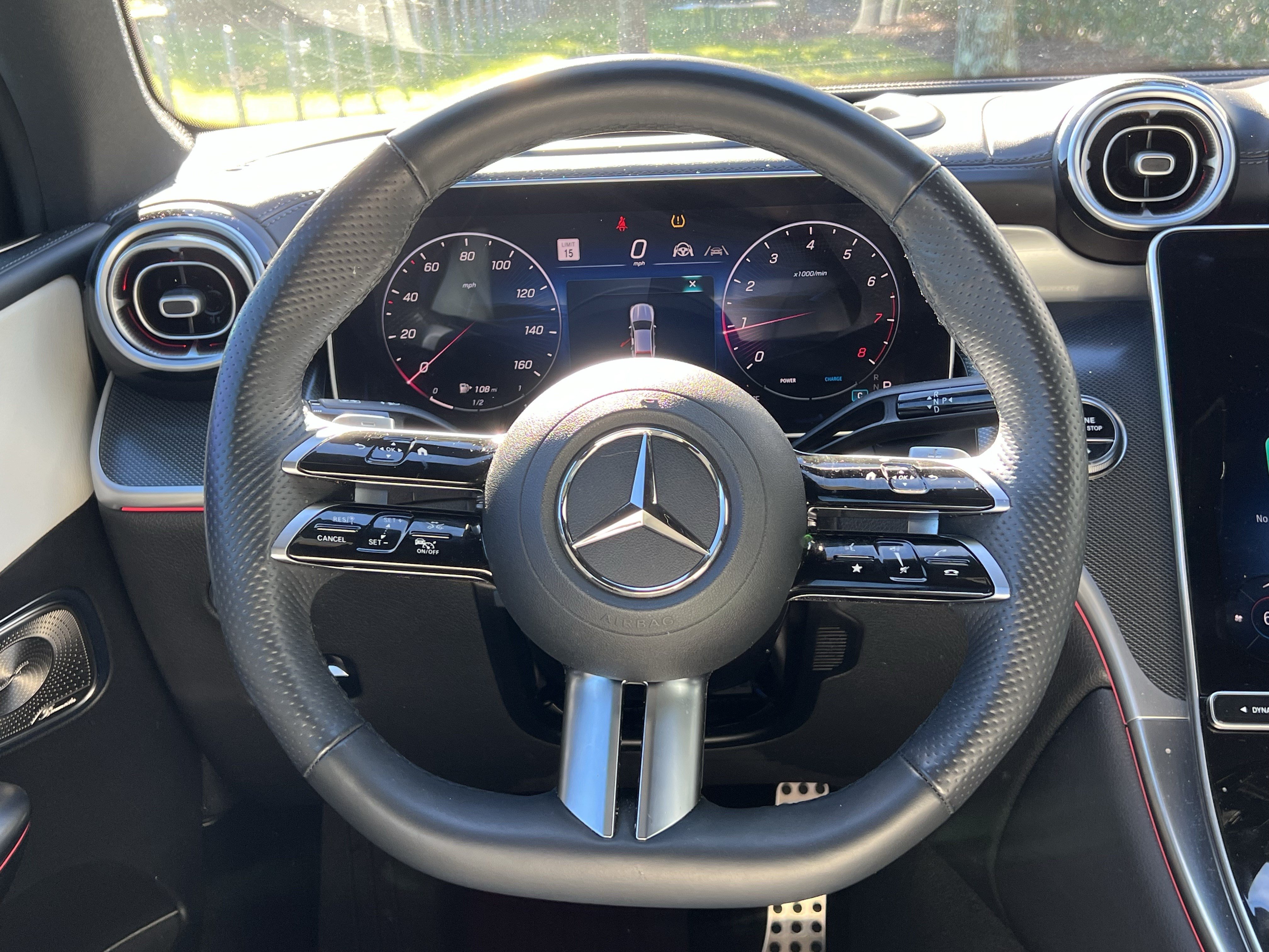Used 2025 Mercedes-Benz GLC 300 4MATIC image 18