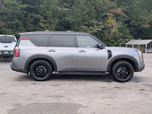 Used 2026 Nissan Armada PRO-4X AWD/4WD image 10
