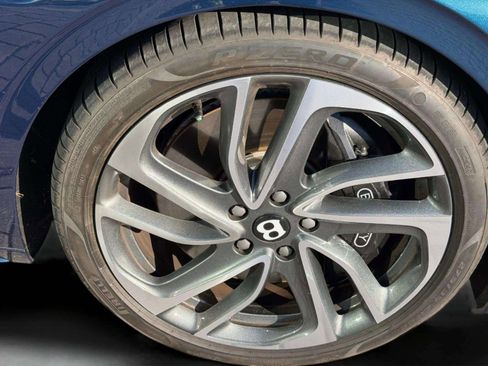 Used 2025 Bentley Flying Spur Plug-In Hybrid AWD/4WD image 55