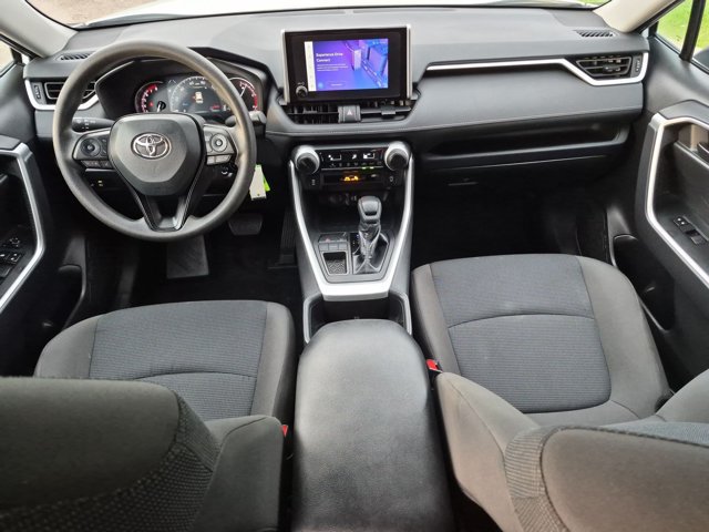 Used 2025 Toyota RAV4 LE FWD image 18