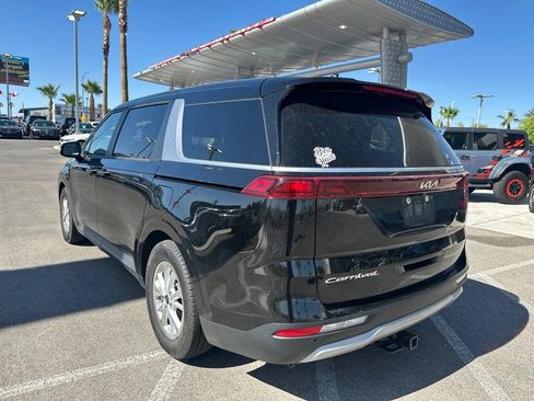 Used 2022 Kia Carnival LX FWD image 8