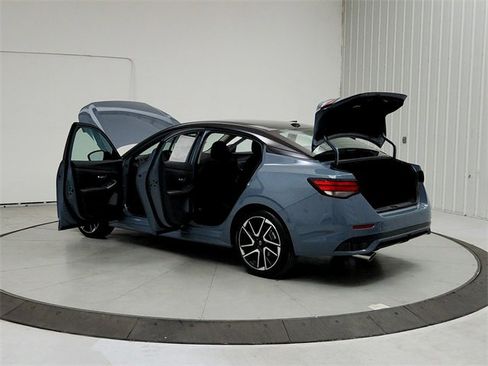 New 2025 Nissan Sentra SR image 13