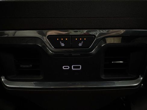 Used 2024 Chevrolet Silverado 1500 LTZ image 8