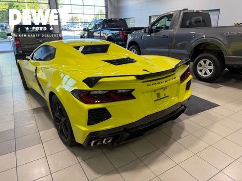 Used 2022 Chevrolet Corvette Stingray Premium Conv w/ Z51 Performance Package RWD image 8