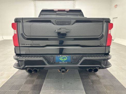 Used 2021 Chevrolet Silverado 1500 LT Trail Boss w/ Convenience Package II image 10