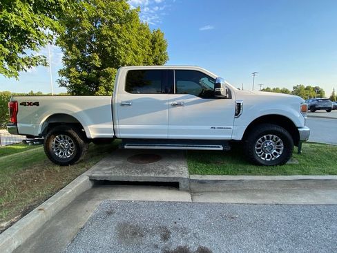 Used 2022 Ford F250 XLT w/ XLT Premium Package AWD/4WD image 4