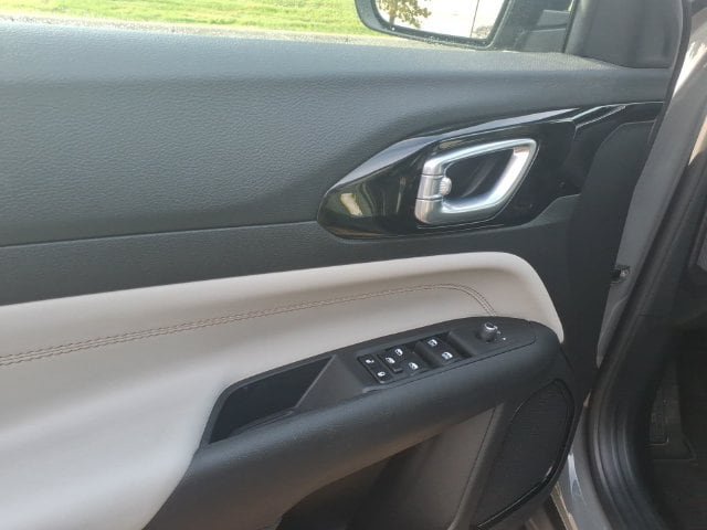 Certified 2024 Jeep Compass Limited AWD/4WD image 9