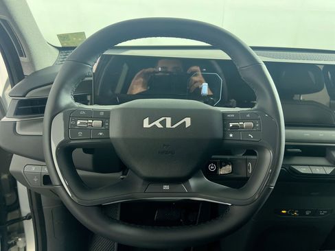 New 2026 Kia EV9 Wind image 17